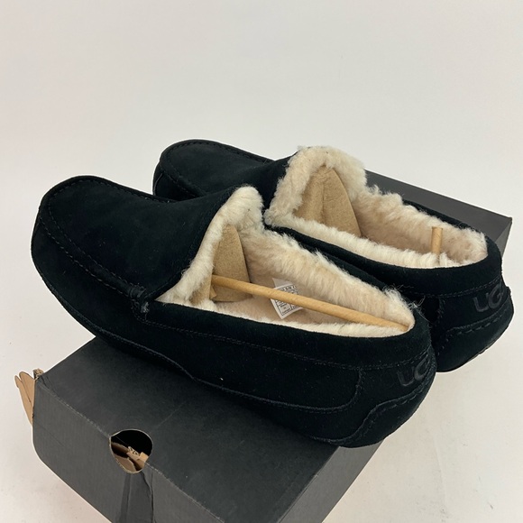 UGG Men’s Black Suede Loafers US size 16 NIB READ - Picture 3 of 10